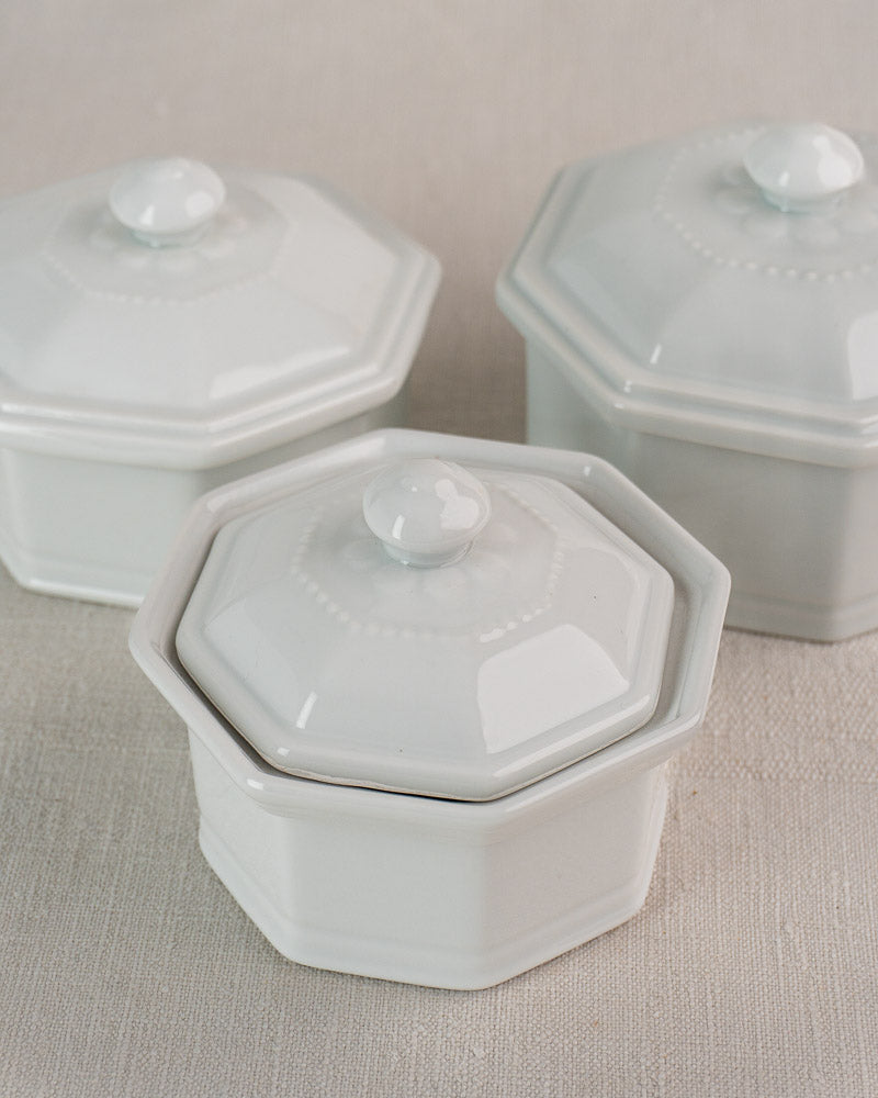 Set of three vintage French Apilco porcelain pots with lids, Modèle de José design.