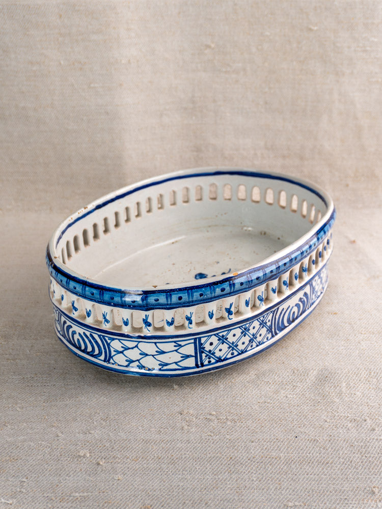 Antique French faience jardinière by Pouplard Béatrix with openwork and cobalt blue tin glaze on beige fabric.