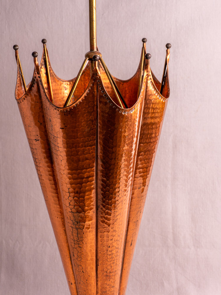Vintage French umbrella stand in hammered copper and brass with mid-century closed umbrella design.